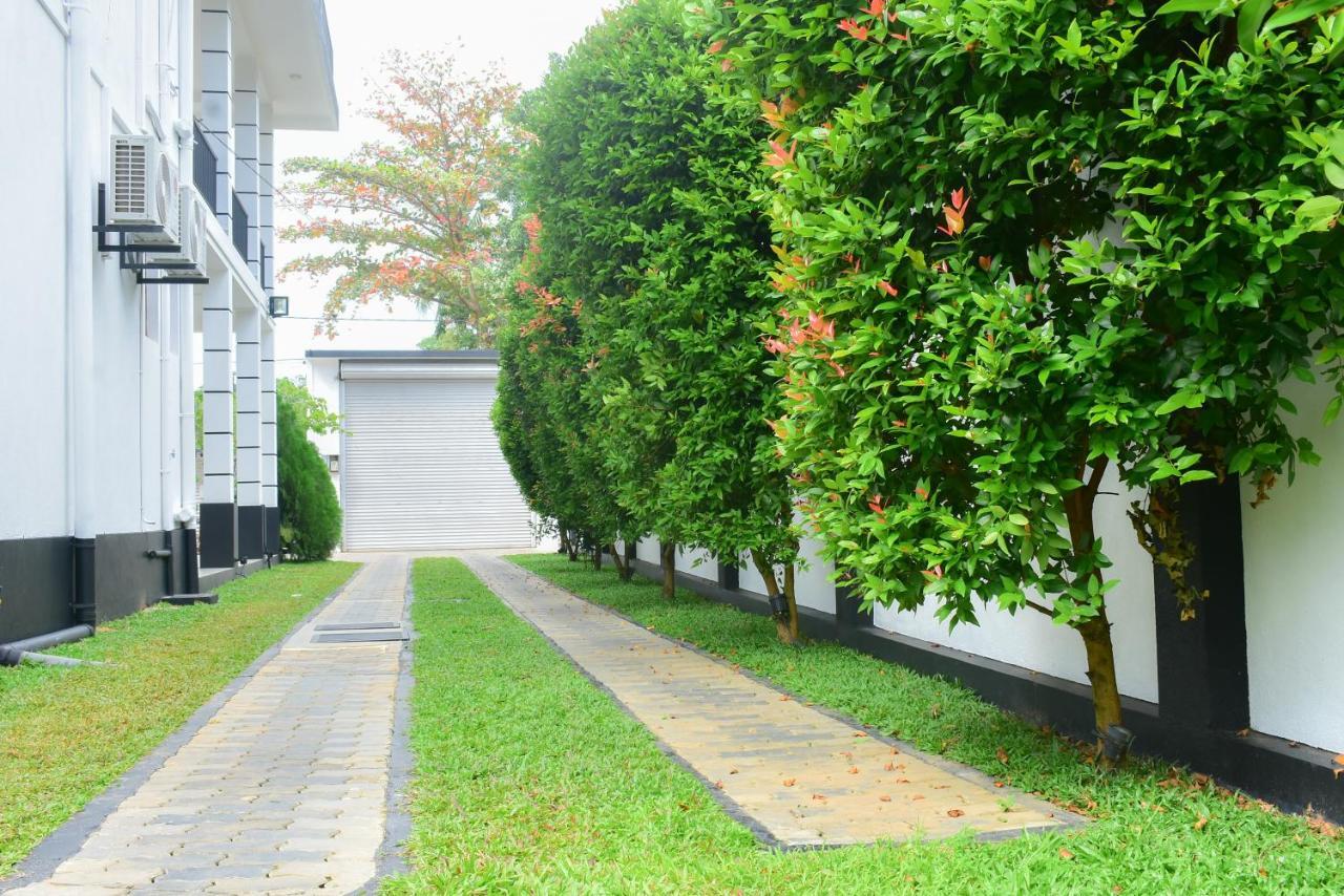Minuri Villa Хиккадува Экстерьер фото