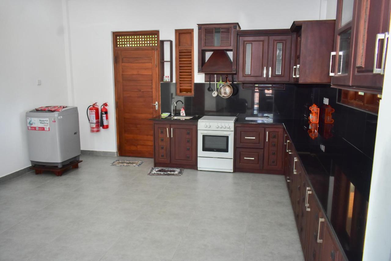Minuri Villa Хиккадува Экстерьер фото
