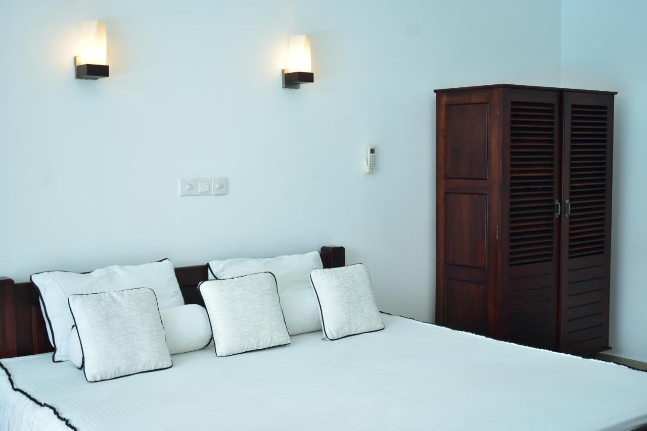 Minuri Villa Хиккадува Экстерьер фото