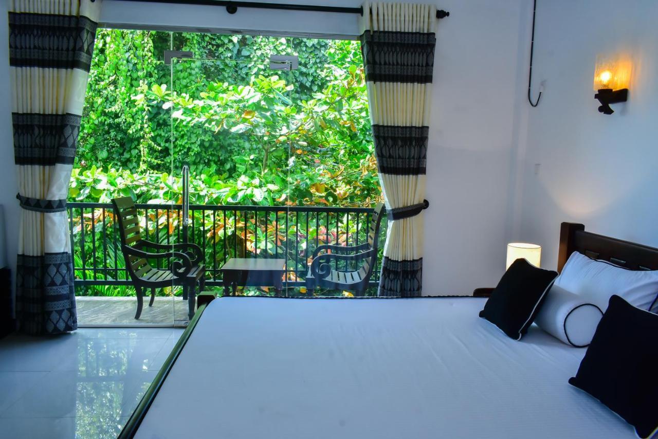 Minuri Villa Хиккадува Экстерьер фото